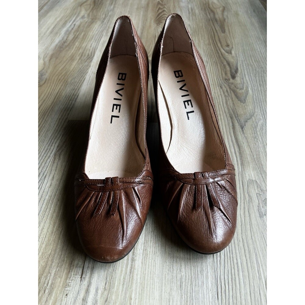 Biviel Brown Leather Slip On Kitten Heels Sz 36.5 / 6-6.5